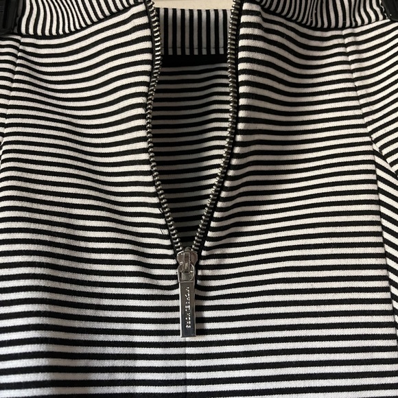 Michael Kors black & white striped flare mini skirt, size 2 - Picture 3 of 5